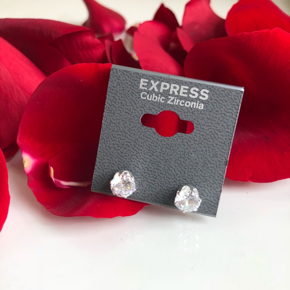 Diamond studs